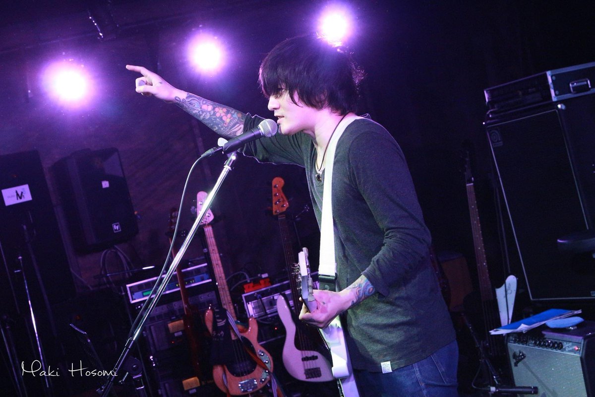 Maki_livephoto's tweet photo. 指折り数えて。
あと約1ヶ月後(っ ॑꒳ ॑c)ワクワク✨️
Tha pino noir
※詳細はポスターまたは、各ライブハウスにてご確認下さい🙇♀️
※許可を得て撮影しております(*^^*)
#portrait #canonphoto
#Livepick #rock #livephoto
#音楽好きな人と繋がりたい
#音楽のある生活
#及位平 #thapinonoir https://t.co/0CsZ8E6WFh