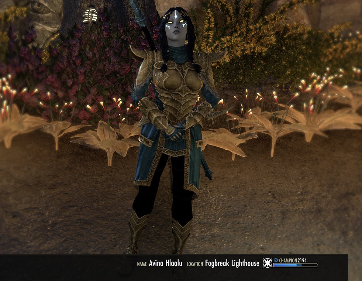 OnlyFenns's tweet photo. @NefasQS @TESOnline Almost 6 years this year 👀 First pic is my main I had in 2017 when I started, and the second pic is my main currently ✨ https://t.co/K6TwNmSuES