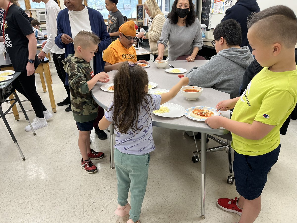 NPMS_MsLucio's tweet photo. Bring Your Child To Work Day was such a hit! They especially loved Ms. Fedele’s pizza making class 🍕 
Thank you NPMS for making my kids feel so welcome 😊 https://t.co/z8Yn0sgYv1