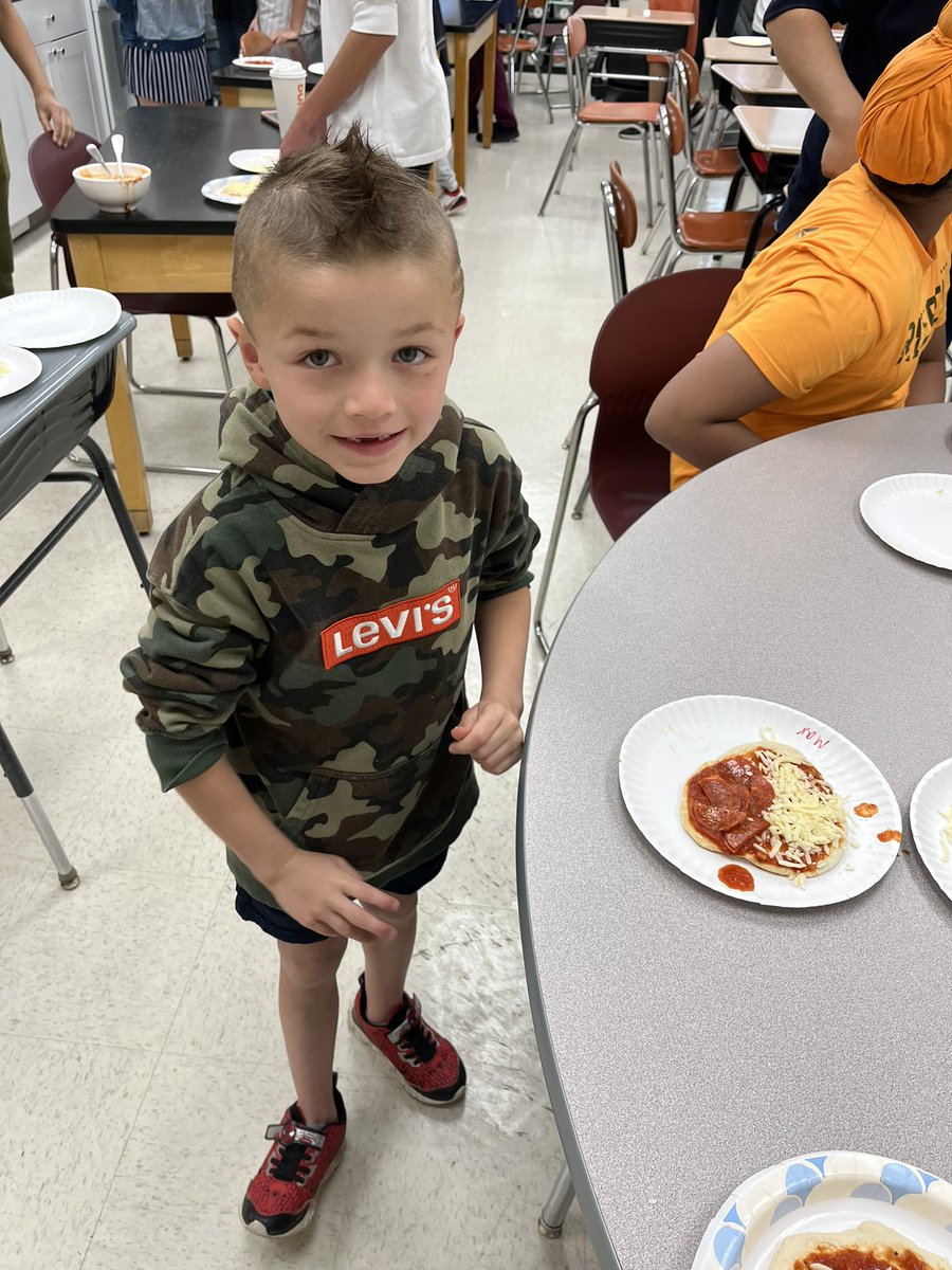 NPMS_MsLucio's tweet photo. Bring Your Child To Work Day was such a hit! They especially loved Ms. Fedele’s pizza making class 🍕 
Thank you NPMS for making my kids feel so welcome 😊 https://t.co/z8Yn0sgYv1
