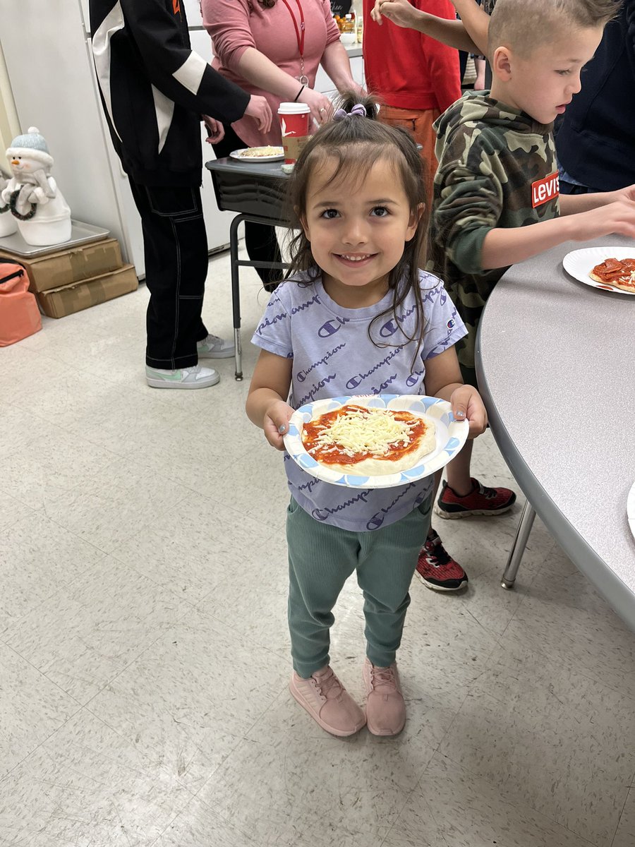 NPMS_MsLucio's tweet photo. Bring Your Child To Work Day was such a hit! They especially loved Ms. Fedele’s pizza making class 🍕 
Thank you NPMS for making my kids feel so welcome 😊 https://t.co/z8Yn0sgYv1