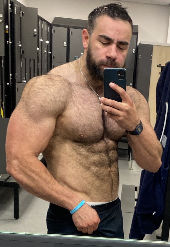 lopezsubdom's tweet photo. @thefindomking2 @TheFindomKing PIC1-2 UR BIGGER STRONGER SEXIER than @MasterAdonis1 PIC3-4.  @thefindomking2 U OVERPOWER him WRESTLING? @daviclassic @_Treviino @DanShoneye @maskbodybuilder @paul_jo1 @tyleriacona @igorgomms @JettWayneH @MuscleAlphaXXX @nobanana_4u @beatoffwitme https://t.co/WuUZObaoYj