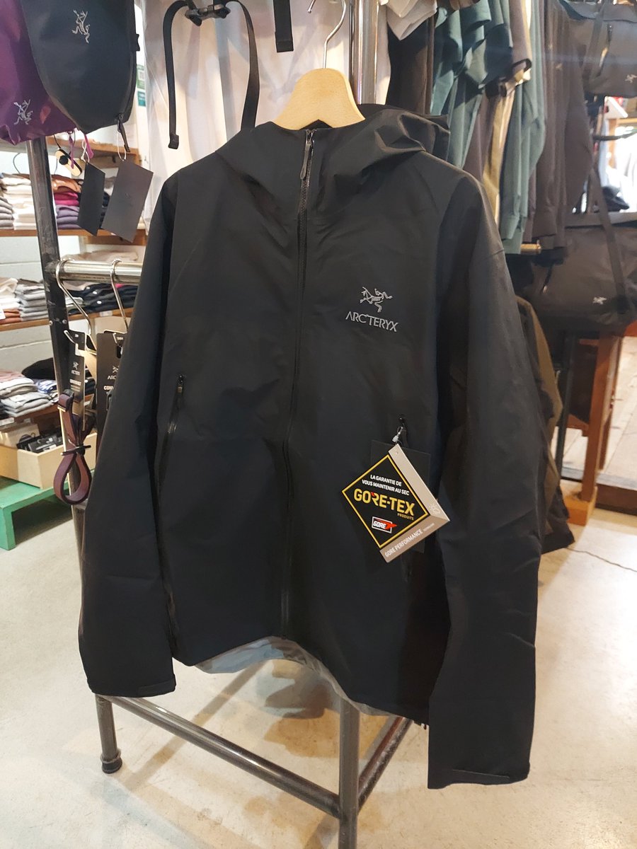 smith_nagoya's tweet photo. 本日、Beta Jacketを販売いたします!!Masterpiece大須で店頭のみの販売とさせていただきます。

お一人様一点のみの販売とさせていただきます。
お取り置き、通販での販売もしておりませんのでご了承下さい。

Masterpiece
愛知県名古屋市中区大須2-30-7

#arcteryx
#アークテリクス https://t.co/sGpBL9REpT