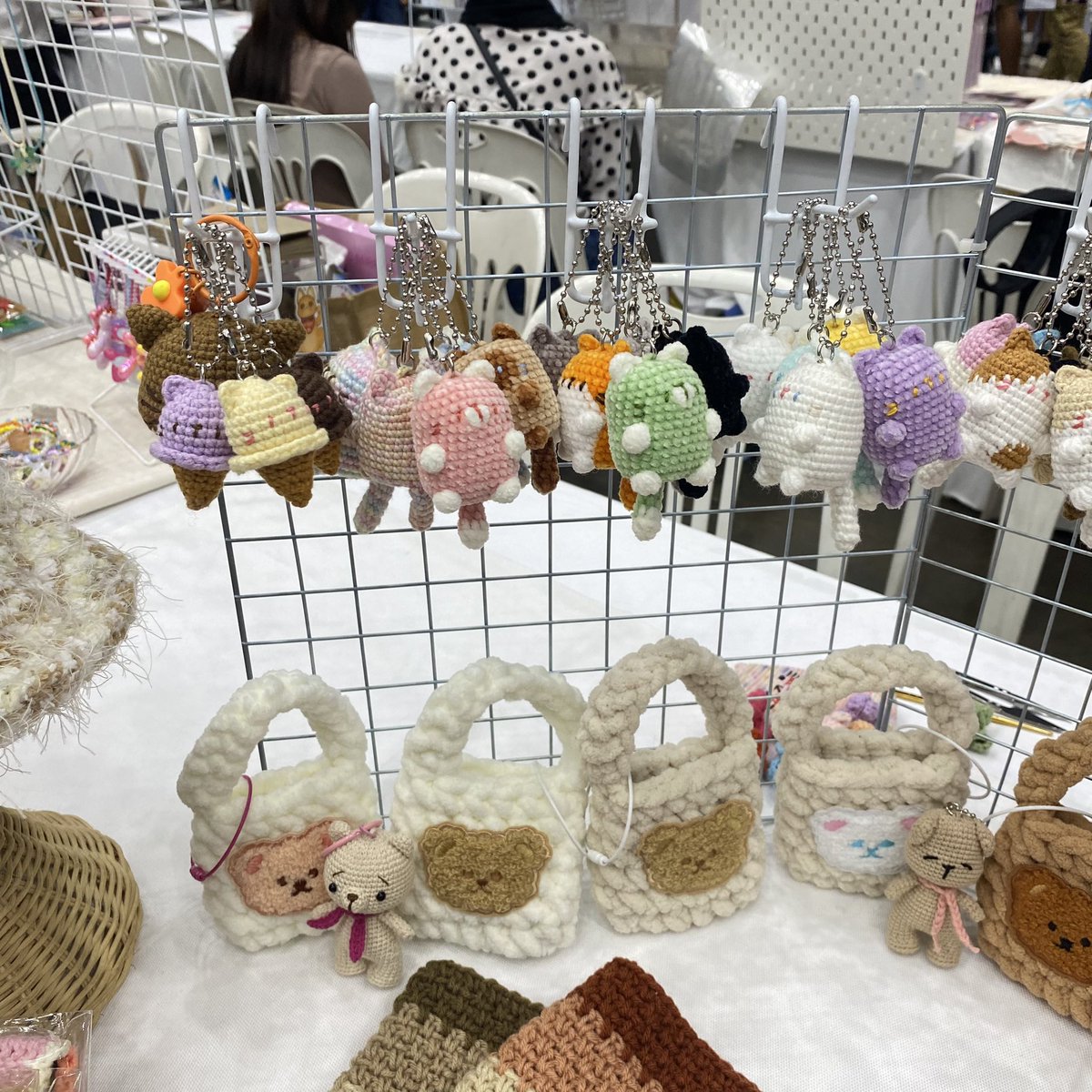 cielyarn's tweet image. พร้อมแล้วค่า🎉🎉 มาเจอกันที่งาน #dekdFair ได้เลยนะคั้บ💖
น้องแมวมาแน่นๆ ใครสนใจทัก dm มาสอบถามได้ค่า