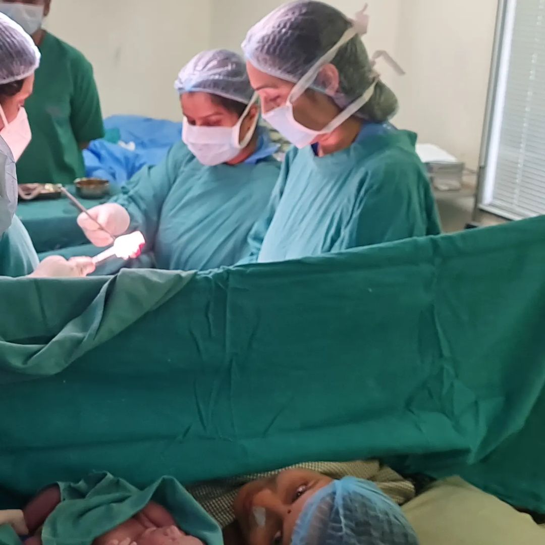 DrVaishali2006's tweet photo. Scarless removal of a 15cm fibroid without any damage to uterus. #laparoscopicsurgery #LaparoscopicMyomectomy #fibroidsawareness #fibroidsolution #fibroidtreatment https://t.co/QpOKi2DXWK
