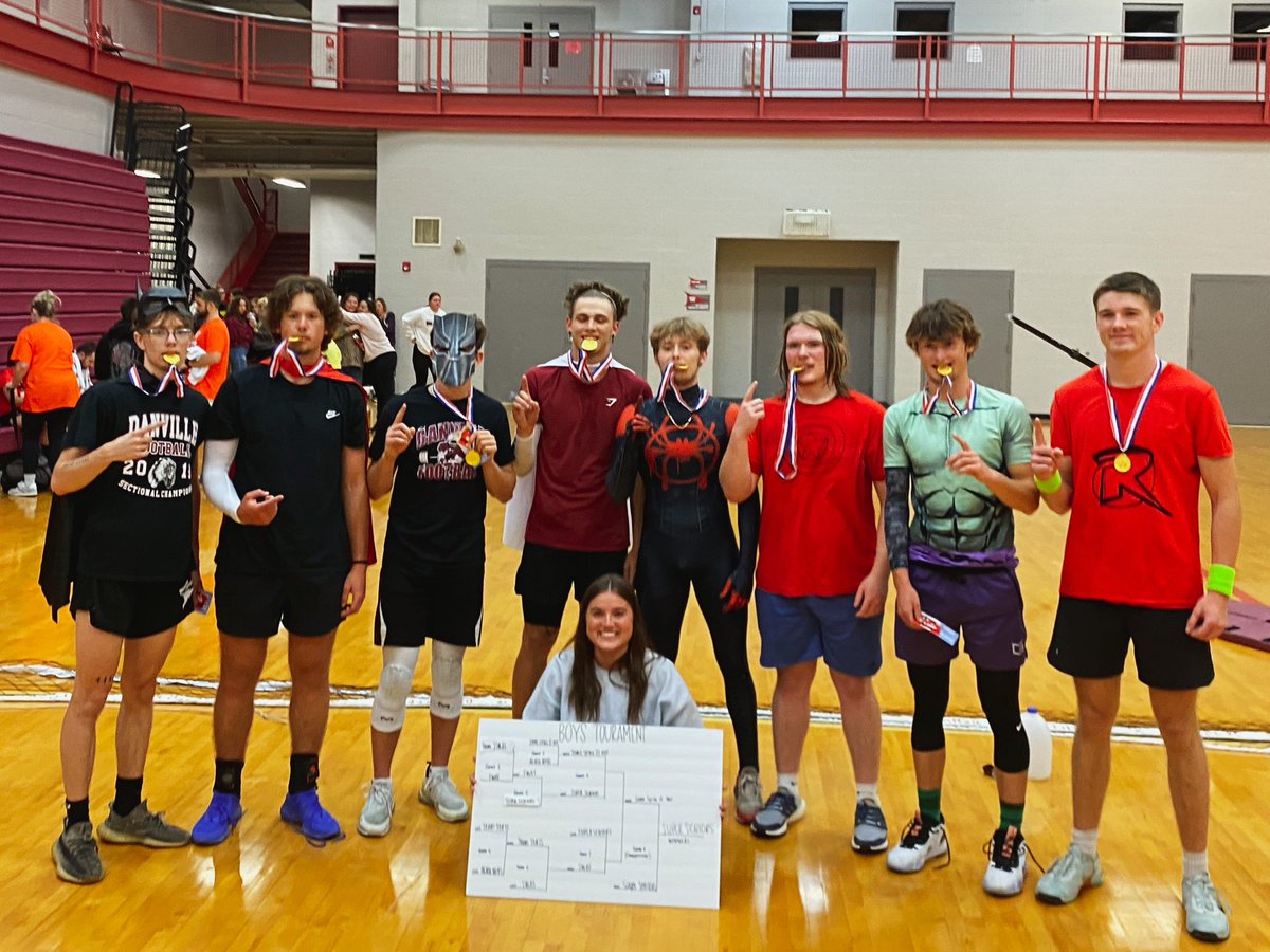 DvilleVB's tweet photo. Seniors came out on top against our staff team🥇 

Juniors, Sophomores, &amp; Freshmen all gave great effort throughout the evening👊

It wouldn’t have been so enjoyable without the support of our community partners &amp; all the fans who came to watch. Thank you!!🤩 https://t.co/MKk9BYZj9m