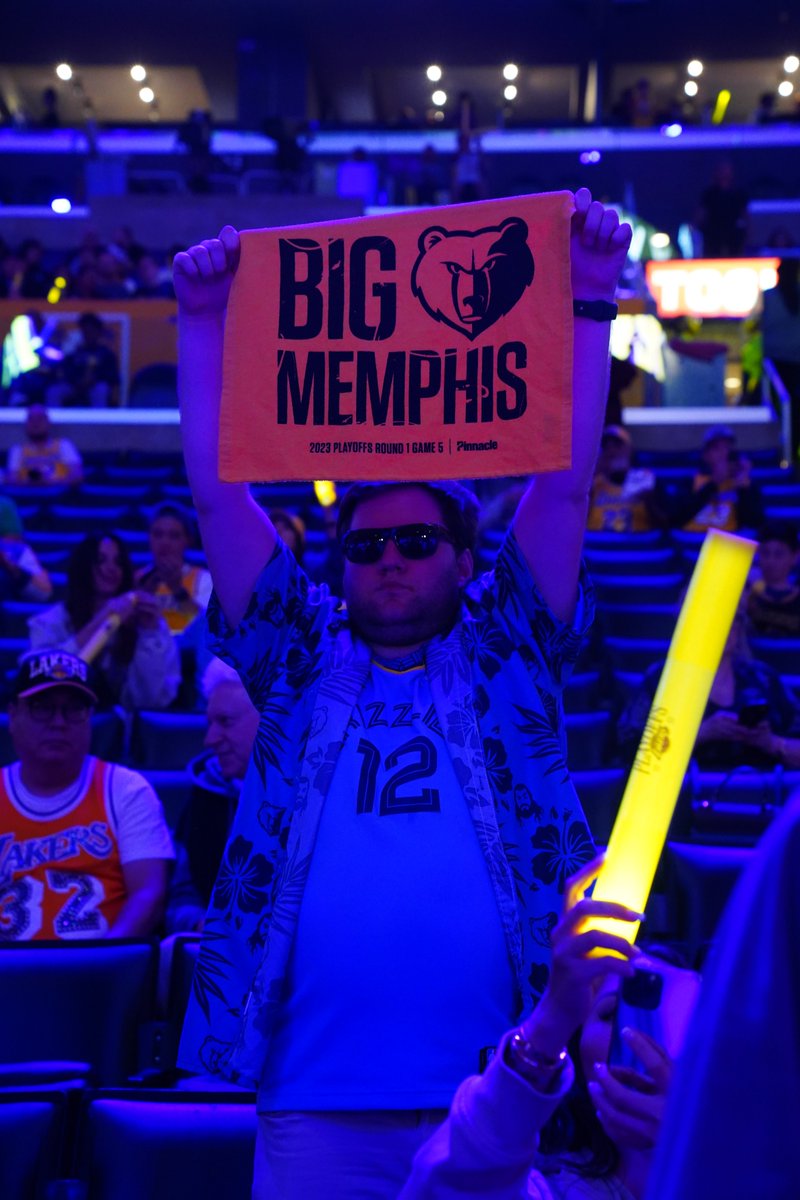 memgrizz's tweet photo. mhmmm. big memphis. https://t.co/45Z1qps4Zy