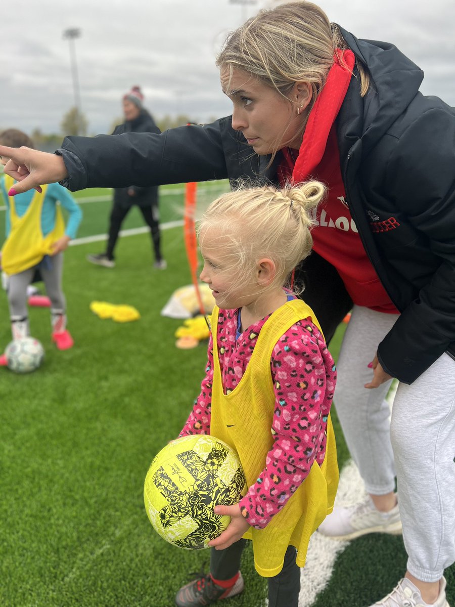 LadyPupsSoccer's tweet photo. Around 50 girls came out in the cold and wind to practice with the lady pups today! It’s always so rewarding for our team to give back to our amazing community in a small way. Lots of future PUPS on the way. https://t.co/sv2jf0fkxj