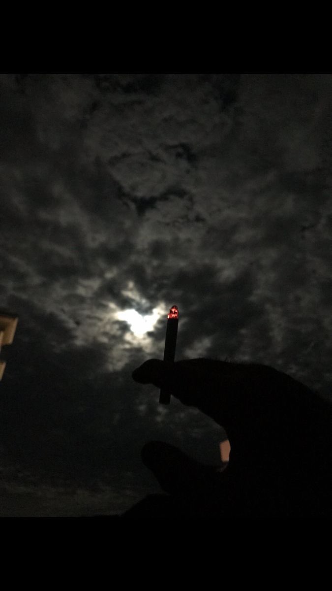 Un porro pensando en tus labios 🤤😮‍💨