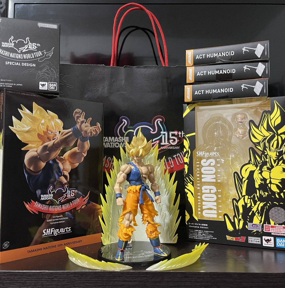 Walked away with Goku and a couple stands , ill check out the #TamashiiNationsWorldTour event again tomorrow
