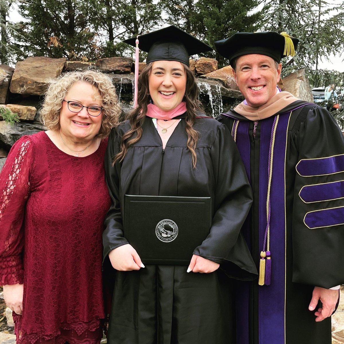 WesMcKinzie's tweet photo. We have a college graduate! #OCisHome https://t.co/3MA3dzaw8B