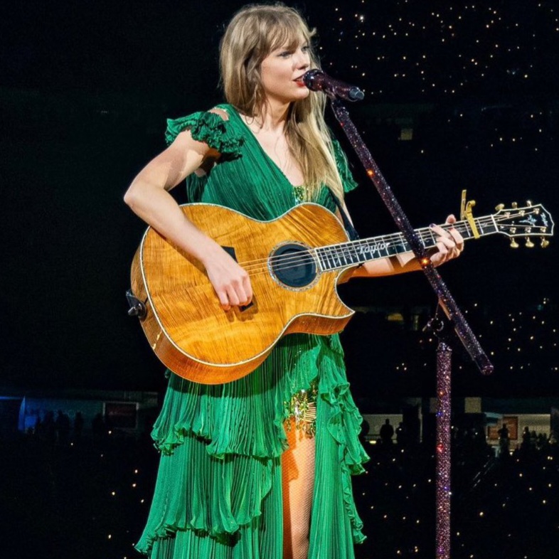 TheSwiftSociety's tweet photo. 🎶| The first surprise song is "The Other Side Of The Door" https://t.co/jOh9xKfiGc