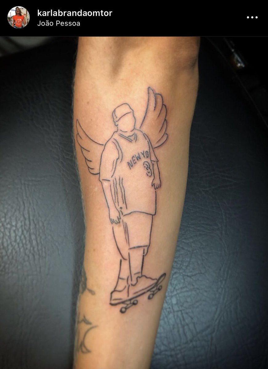 karlapbrandao's tweet photo. "Eu sei que ainda estamos longe do fim... Então vamos viver e um dia a gente se encontra..."
•🤍👼🛹💓✨•
@Parzival0001 DONO DESSA ARTE, EXCLUSIVA PRA MIM!😍
Artista: @seventattoostore 
#choraoeterno #cbjr #artenapele #tattoo #homenagem #comamor  #rastatattoo #jampa #nordeste https://t.co/SPivTJsEhO