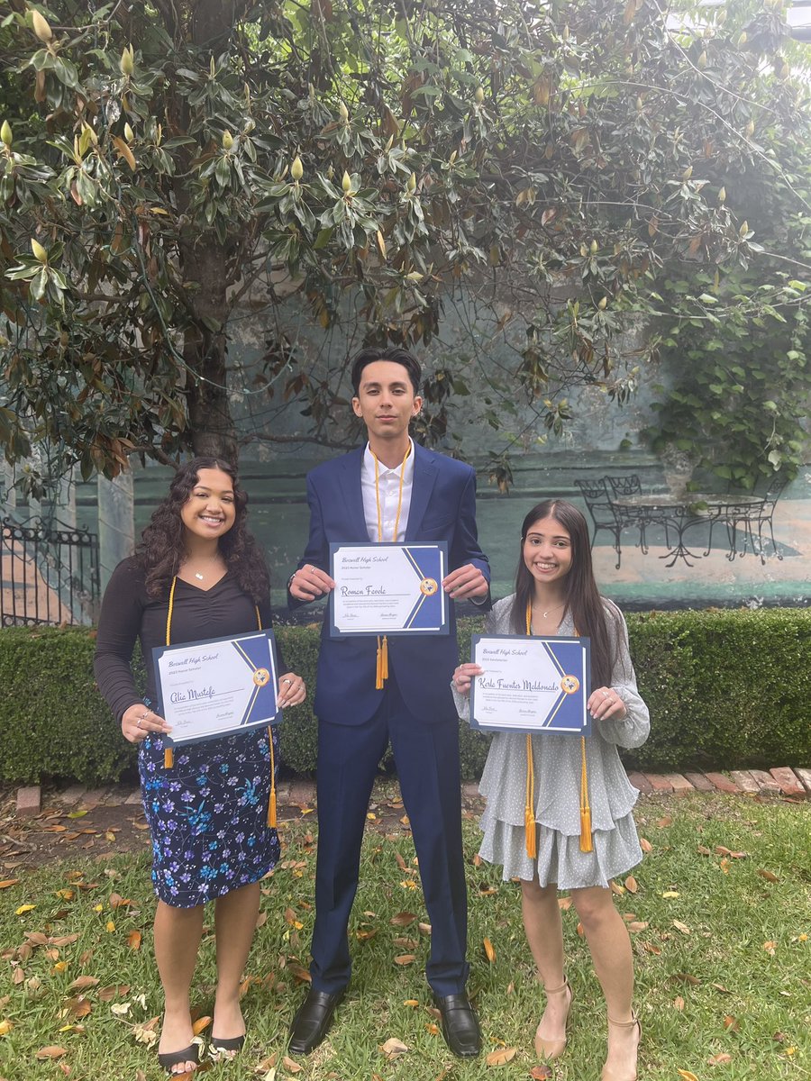 3 of our drum majors were recognized as being in the top 10% of class of 2023! lets go band kids 💙