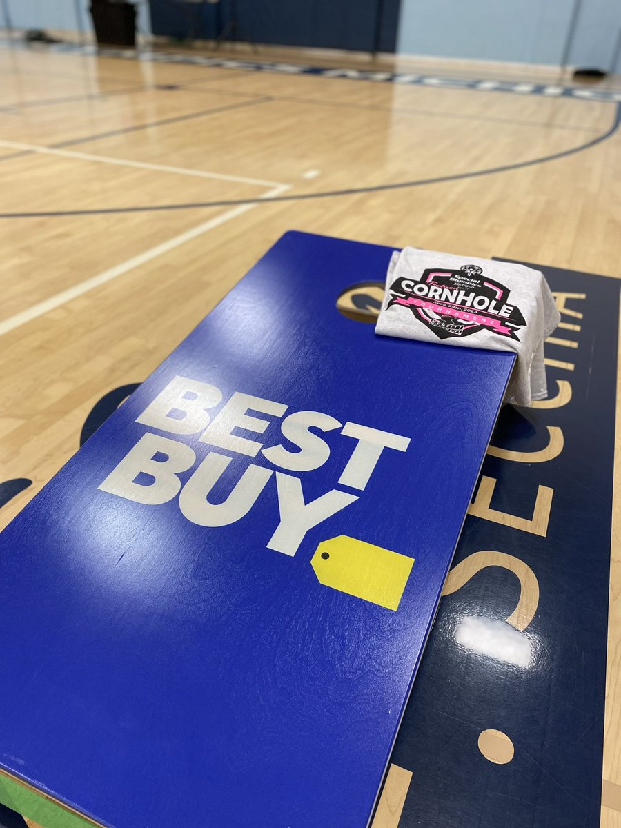 MerrittMvmnt's tweet photo. We cannot wait for tomorrow, the stage is finally set for the first ever Special Olympics Michigan Area 11 Cornhole Tournament presented by The Merritt Movement! 

It has been amazing to see the outpouring of love and support for these athletes by so many in our community. https://t.co/gWX5u7lv81