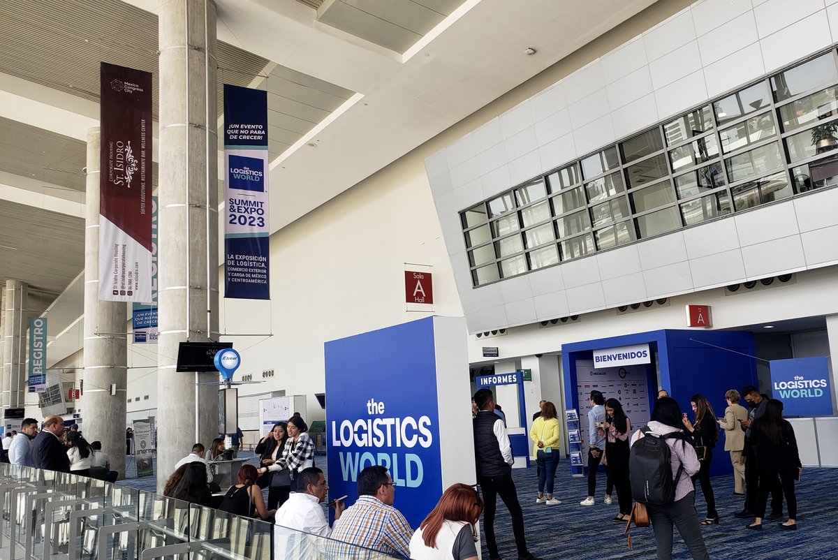 EcuaSigad's tweet photo. Gracias Joaquín y Grupo Gamas por recibirnos en su stand durante el Logistics Summit, y esperamos vernos pronto para seguir apostando por la digitalización de la logística, cumplimiento aduanero y comercio exterior en México.

#Editrade #ComEx https://t.co/YWcUiXQwpY