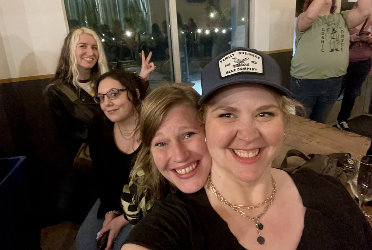 EveryLittleJoy's tweet photo. 🎉 Had such a wonderful time with friends at the Family Reunion on Saturday! Thank you @TheFamilyBeer for creating one of my favorite places to be. ☺️💚 

🍻 “Around beer, you’re family.” 🍻 

#beer #austin 

@JensenAckles @FallenIdentity @MarysiaRae https://t.co/ERpNitnRzf