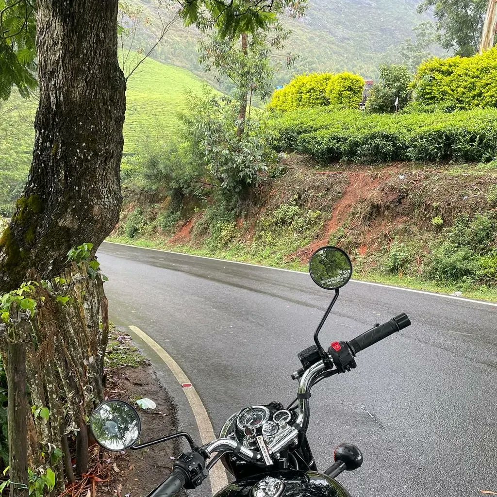 bsquadroyals's tweet photo. Enroute munnar.

Pictures clicked by Jishnu

#munnar #vattavada #travel #ridersofinstagram #riderlife https://t.co/VdAdqICfHh