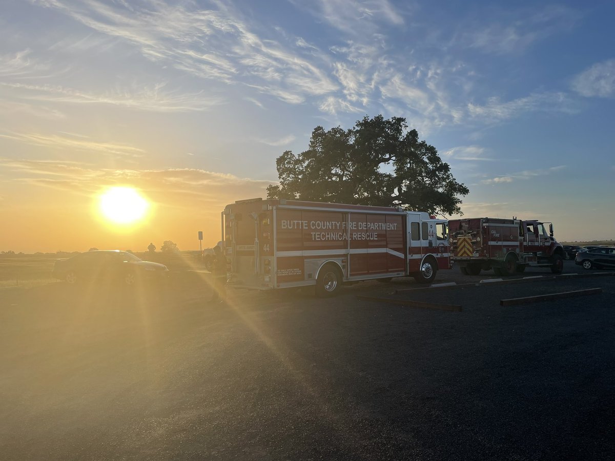 CALFIRE_ButteCo's tweet photo. Remote Area Medical at Table Mountain: Report of several hikers possibly requiring medical attention in the area of Ravine Falls. Responders are en route to the patients now. https://t.co/Ykw9t13V4o