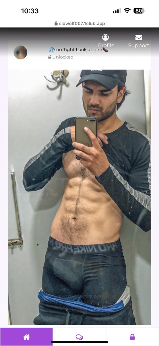 gayqueen07's tweet photo. not me getting ripped off. 
wheres the dick? 😭

#sidwolf007
#indiangay
#desi
#desigay
#lgbtq https://t.co/qljHviwm7m