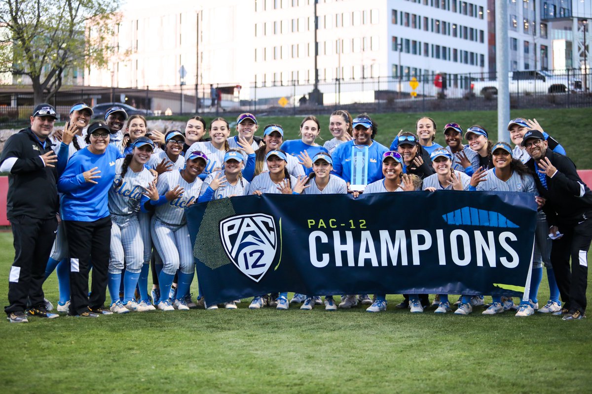 Now presenting your Pac-12 Regular Season Champs!

#GoBruins | #234TR