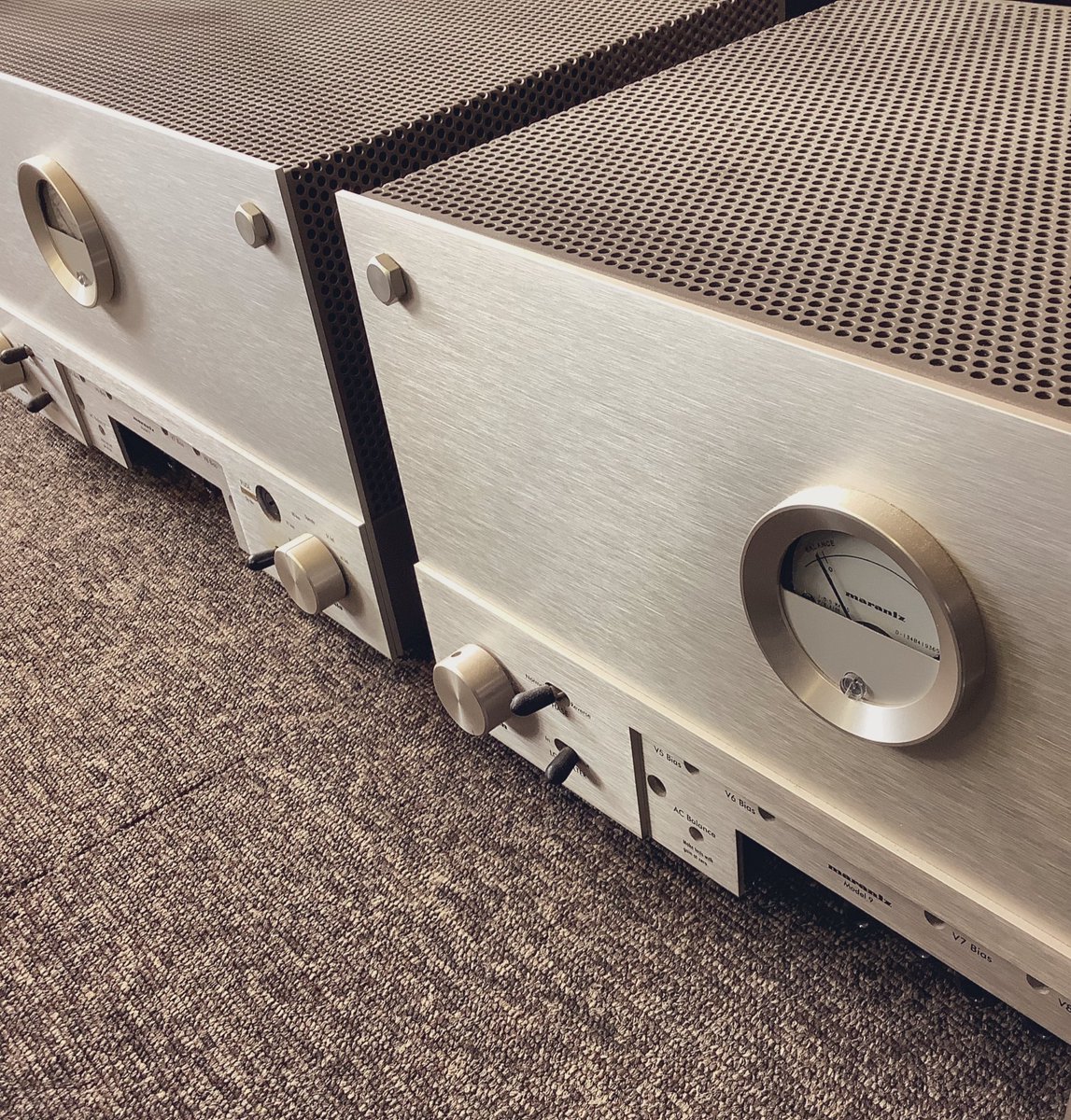 SOUNDACE_JP's tweet photo. オーディオ好きには刺さる！？
目の保養にどうぞ　笑
#marantz
#model9 https://t.co/IB4fxxr2Lp