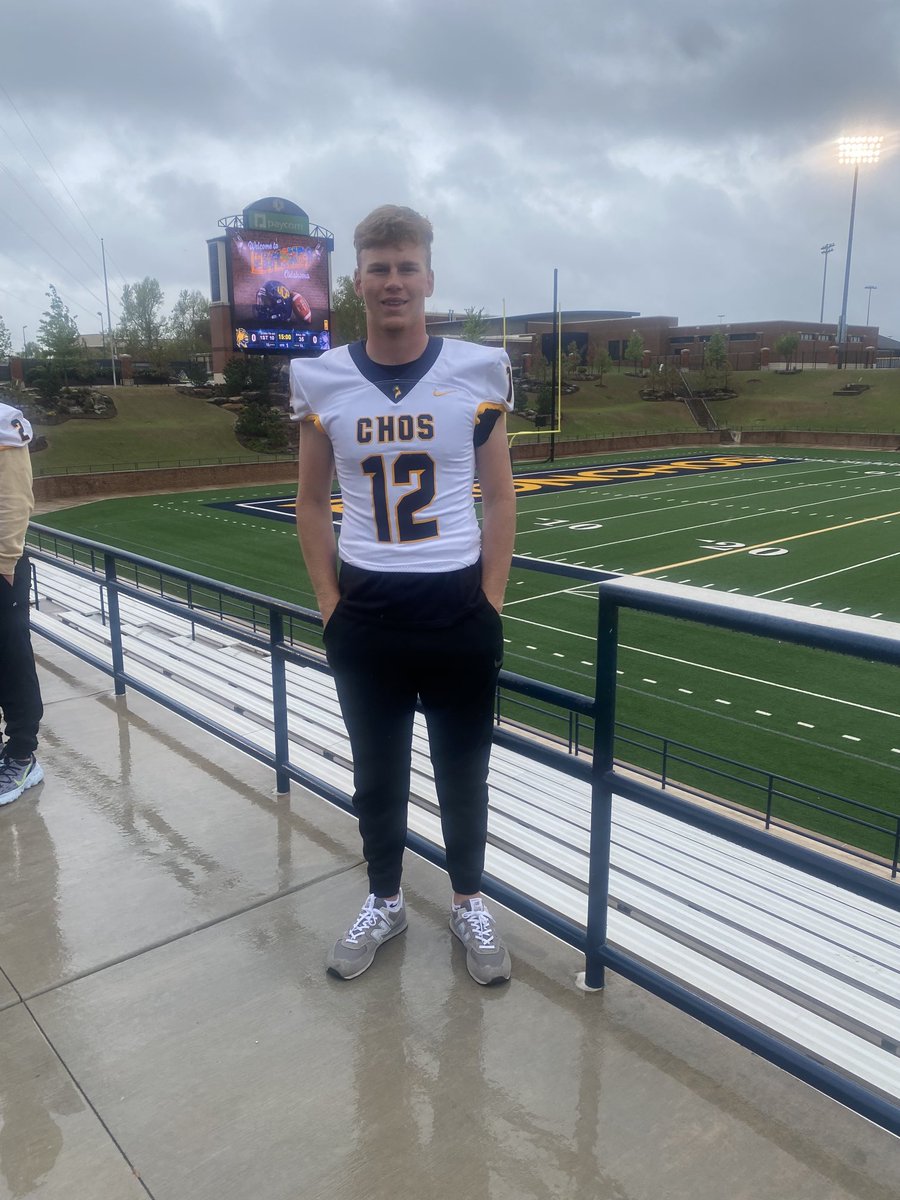 tlarmon15's tweet photo. Had a great day ⁦@ucobronchofb⁩ thanks ⁦@_CoachDonald⁩ for the invite! https://t.co/equSgD0t2i