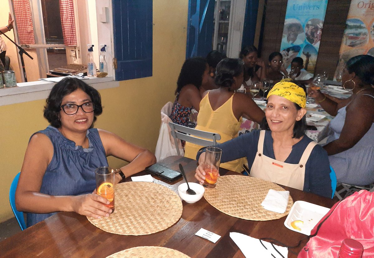 birgitrudolph6's tweet photo. AfterWorkTapas at @RodriguesFrien1 yd evening,highlight of my week.We were 60 guests enjoying evthing fr. building our own burgers to performing Karaoke or dancing a little.I spent t. evening w.2🇲🇺 ladies who were just fun to be with, giggling nonstop esp.during t.Karaoke part😂 https://t.co/cCTTYxKcMr