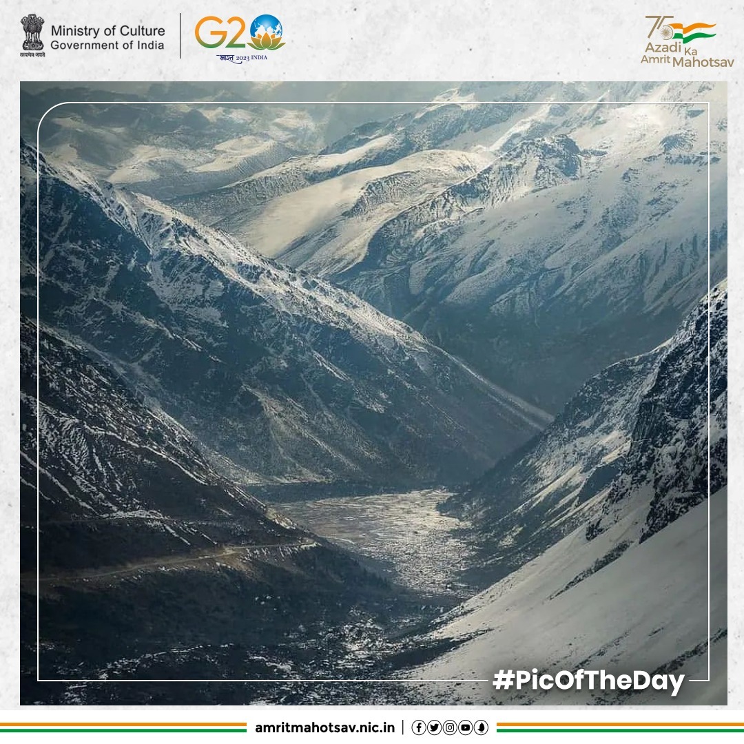 AmritMahotsav's tweet photo. Climb every mountain, forge every stream!
📍Sikkim

#AmritMahotsav #PicOfTheDay📸 #MainBharatHoon #IncredibleIndia 

IC: @RanitDholey https://t.co/mBDQced4id