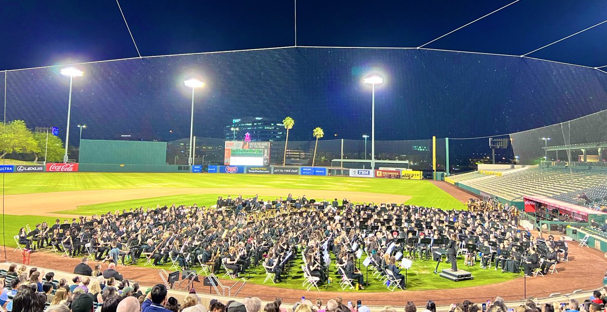 Beautiful night for some Tempe Union Music Under the Stars! We have such amazing and talented students! ✨🎶<a href="/DVThunderBand/">DV Thunder Band</a> <a href="/DV_Principal/">Principal White</a>
