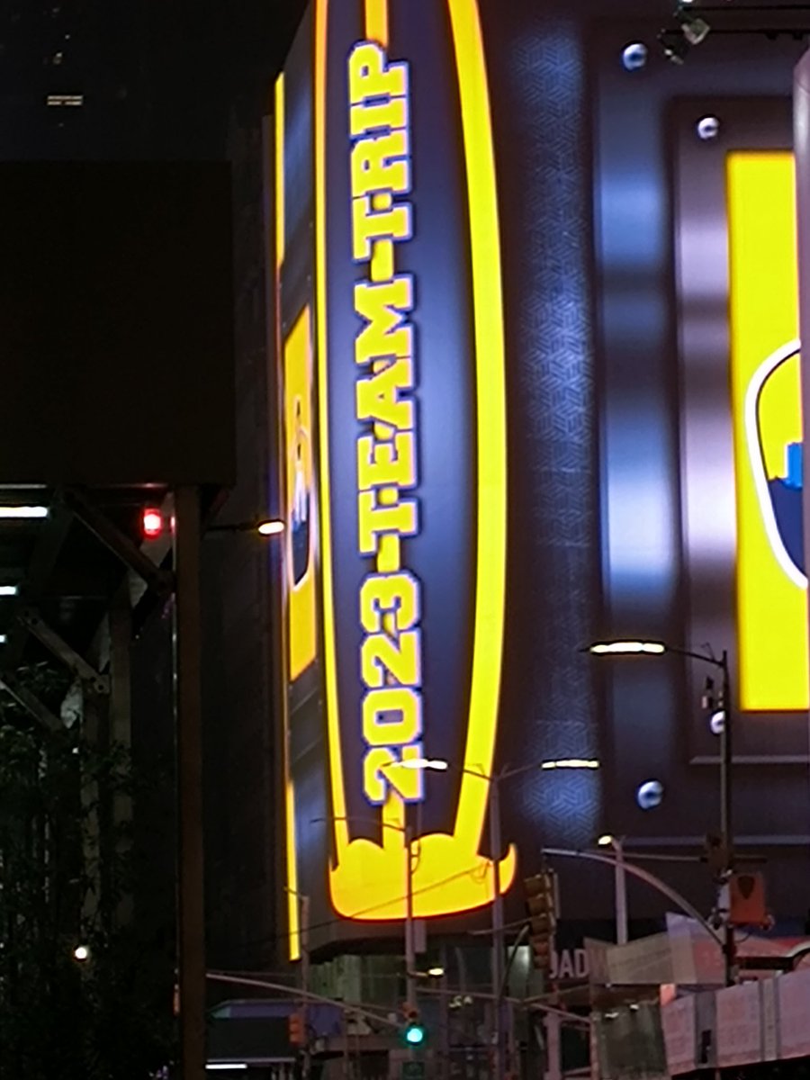 Balas_Wolverine's tweet image. Heart of Times Square. #michigandifference