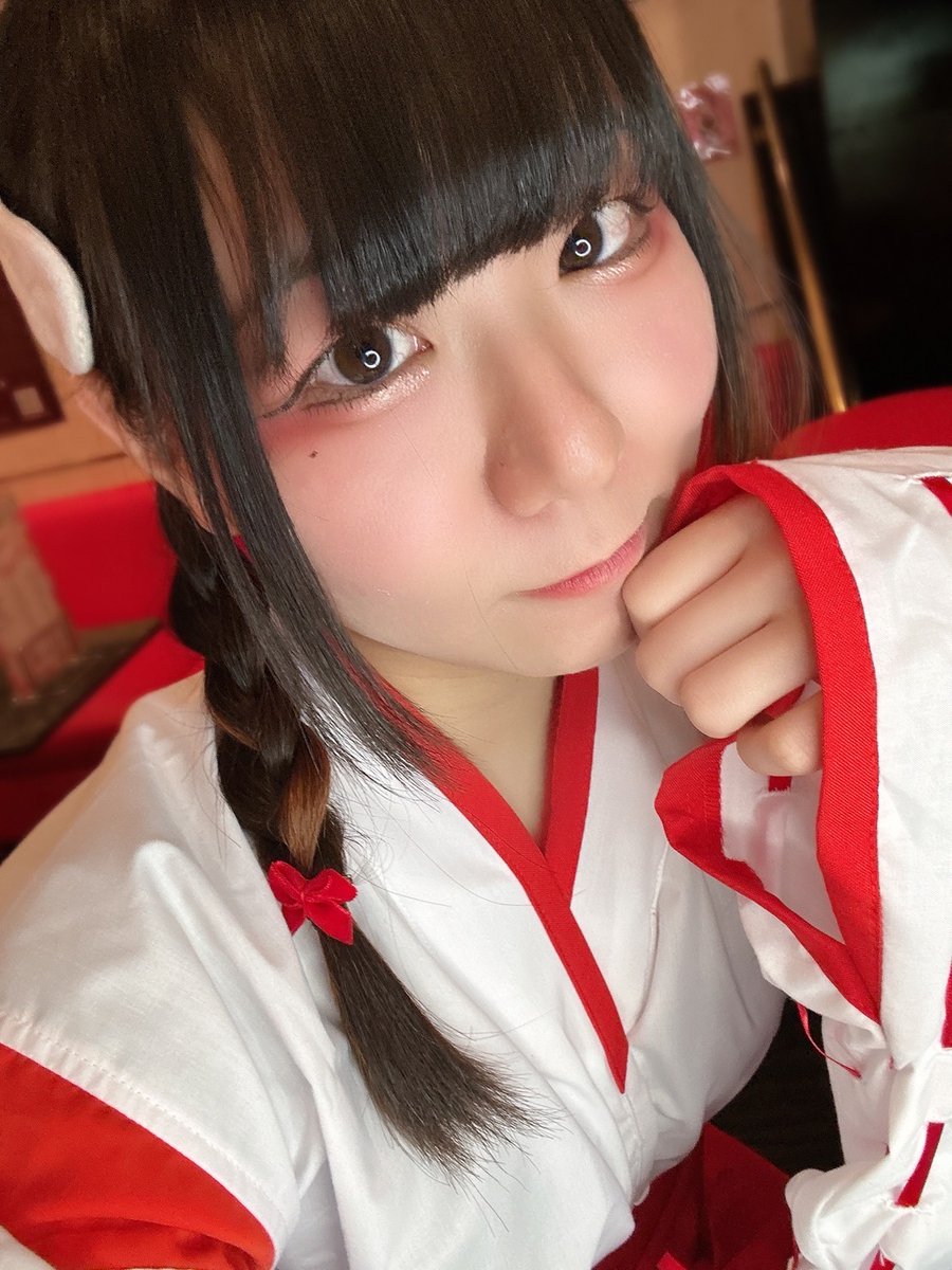 guild_yokohama's tweet photo. 4/29(土)アニソンバーギルド横浜
📍関内駅北口徒歩2分

18〜翌5時まで営業🕚

🎂りんバースデーイベント🎉
18-23むー
18-23あんり
👑21-5りん@rin_guild
23-5なゆ
23-5ひなた

本日もお待ちしてます💖
#アニソンバー #アニソン #コンカフェ #コンカフェ嬢 #横浜 #関内 https://t.co/qn0kY9Jklz