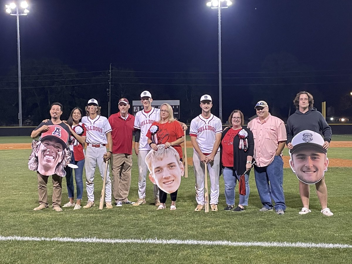 AHSDawgbaseball's tweet photo. Huge night for Austin Bulldogs! Walk off sac fly by Jonah Johnson. What a way to win Senior Night! Up next, district for the Dawgs! @TylerDo17 @Austin47630455 https://t.co/UAbK4NzPG8