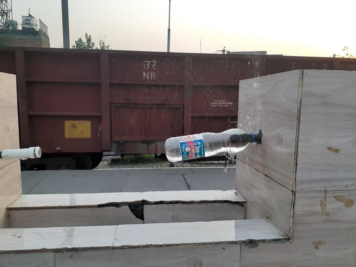 Vickykamboj83's tweet photo. अगर बूंद-बूंद से सागर भरता है तो खाली भी हो सकता है Rpj station PF 2 &amp; 3 इस पानी का उपयोग पीने के लिए कम और नहाने के लिए अधिक किया जाता है @drm_umb @GM_NRly @RailMinIndia @AshwiniVaishnaw https://t.co/ziX9tAzjWN https://t.co/QZpknV4d9W
