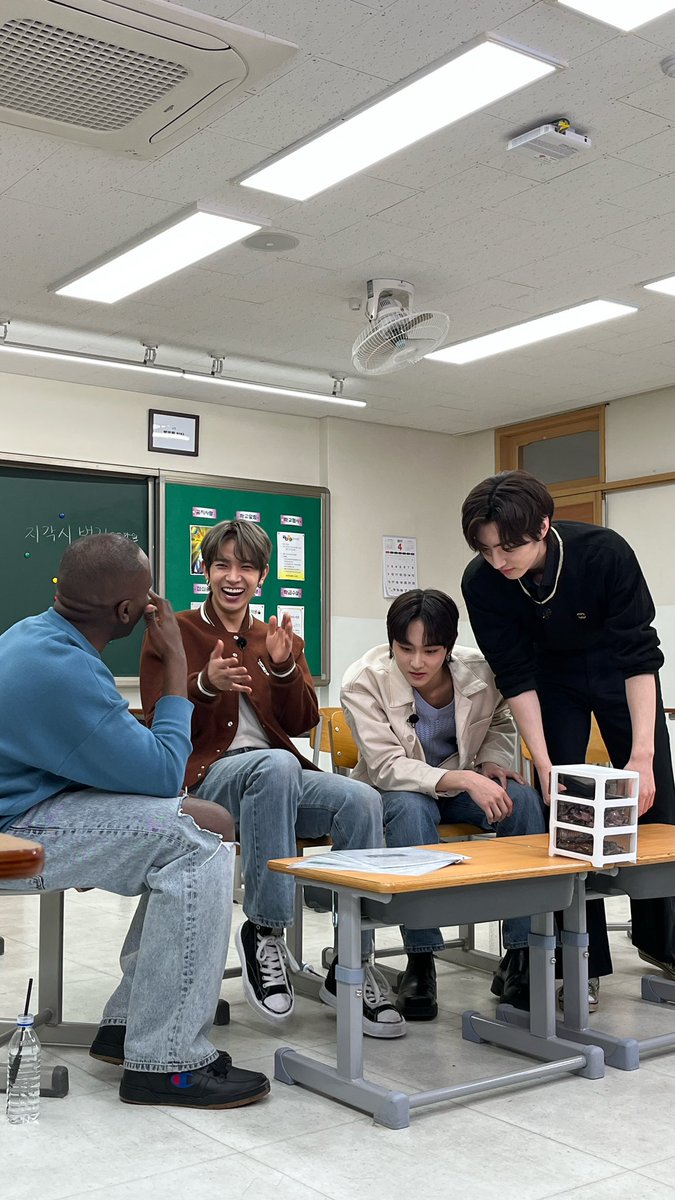 동네스타K tweet media