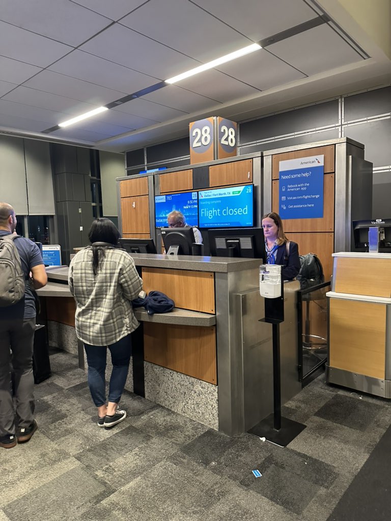 vaporyiw's tweet photo. Ridiculous farce, never so flustered even though fly 30+ times a year.  #Consensus2023 https://t.co/2aMAALyaUa
