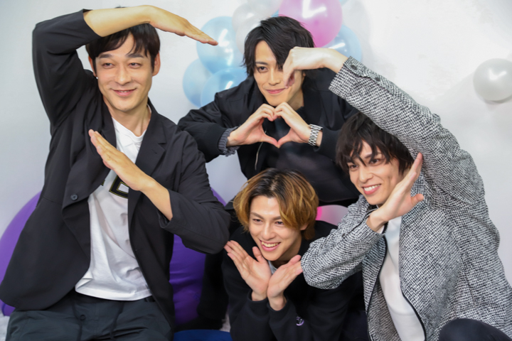 25jigen_news's tweet photo. 【配信レポート】
【OSIRU】和泉宗兵、岩城直弥、瀬戸啓太、千葉瑞己が集まる一夜限りのスペシャル配信！

🔽画像は全22枚
https://t.co/YhYWvu8NTO

#OSIRU #オシル #和泉宗兵 #岩城直弥 #瀬戸啓太 #千葉瑞己 https://t.co/E49PrlNRXK