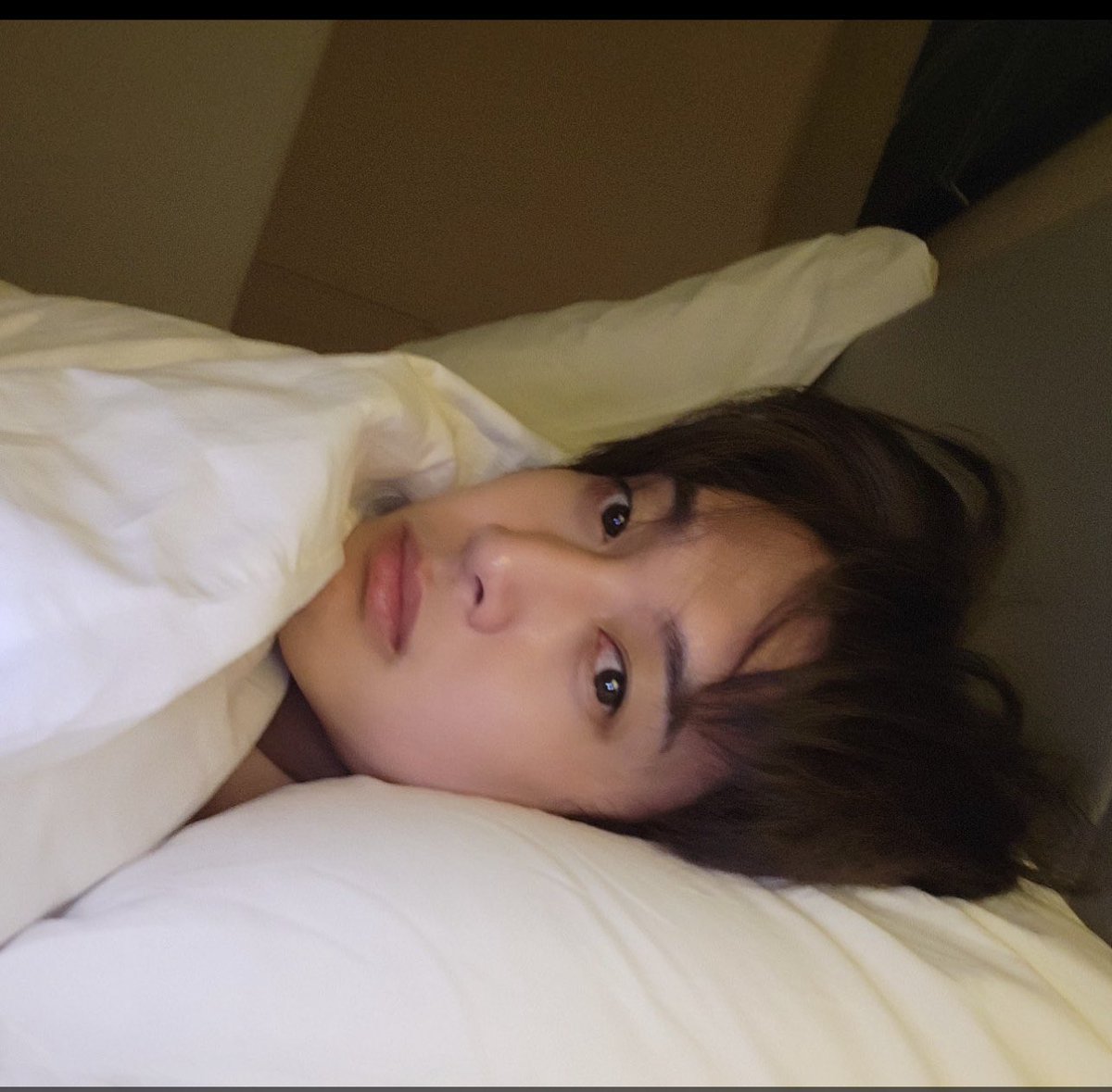 miyslng3's tweet photo. These two photos look familiar 😊
~ like time travelling machine! 
He &amp; Gemini Band are hardly aged 🥰 https://t.co/NjjMoYx9i7