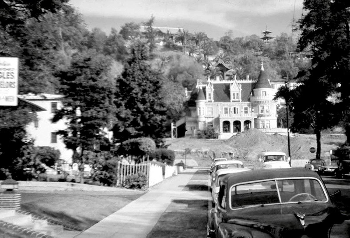 labreakfastclub's tweet photo. Get ready for a magical morn next Wed, 5/3! πͺ
We're welcoming, President of @MagicCastle_AMA and daughter of club founders Bill and Irene, Erika Larsen!
π« Get tix before they disappear: https://t.co/2VS2D0cvML
*Photos from Erika Larsen's Archives*
#themagiccastle #lahistory https://t.co/SbU1HHmoe9