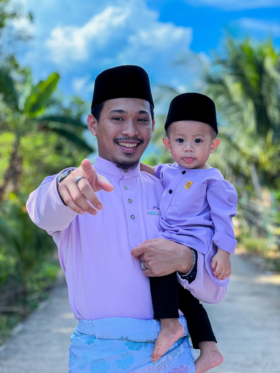 HxndrxRxiz's tweet photo. Muhammad said “Not your Daddy”…..
#Aidilfitri2023 #TeamLilac #SHRAMZB https://t.co/5YFurtgPoN