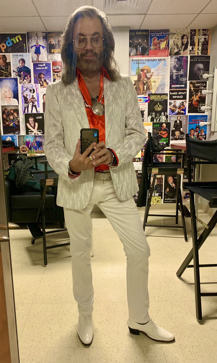crazyhooks's tweet photo. Alright now these were the choices I made 😉🕺🏻 .And it’s a record for BgsGold for Da ladies dancing up a storm on “ Islands in the stream “ . Coming back now for Da Feva’ set with “ More than a woman “ etc . #thekate
Great crowd tonight!
#beegeesgoldtribute https://t.co/bWlaBCAnOm