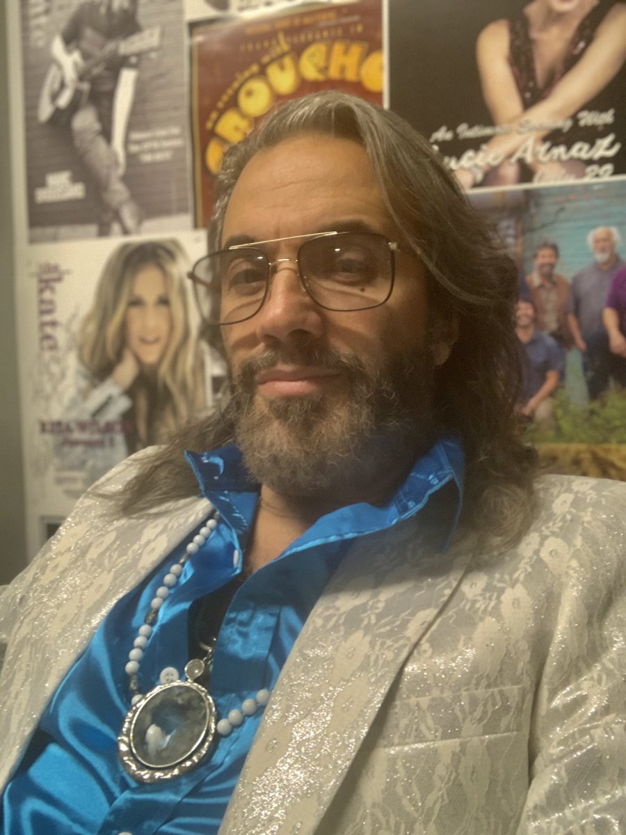 crazyhooks's tweet photo. Alright now these were the choices I made 😉🕺🏻 .And it’s a record for BgsGold for Da ladies dancing up a storm on “ Islands in the stream “ . Coming back now for Da Feva’ set with “ More than a woman “ etc . #thekate
Great crowd tonight!
#beegeesgoldtribute https://t.co/bWlaBCAnOm
