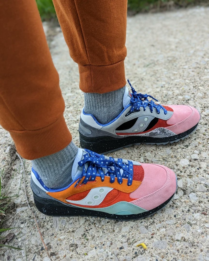 amcmath04's tweet photo. Friday! #KOTD #Saucony #Shadow6000 #SpaceFight #undsfriday #ashwithkicks  #wearyoursneakers #yoursneakersaredope https://t.co/RYR7B9VFkk