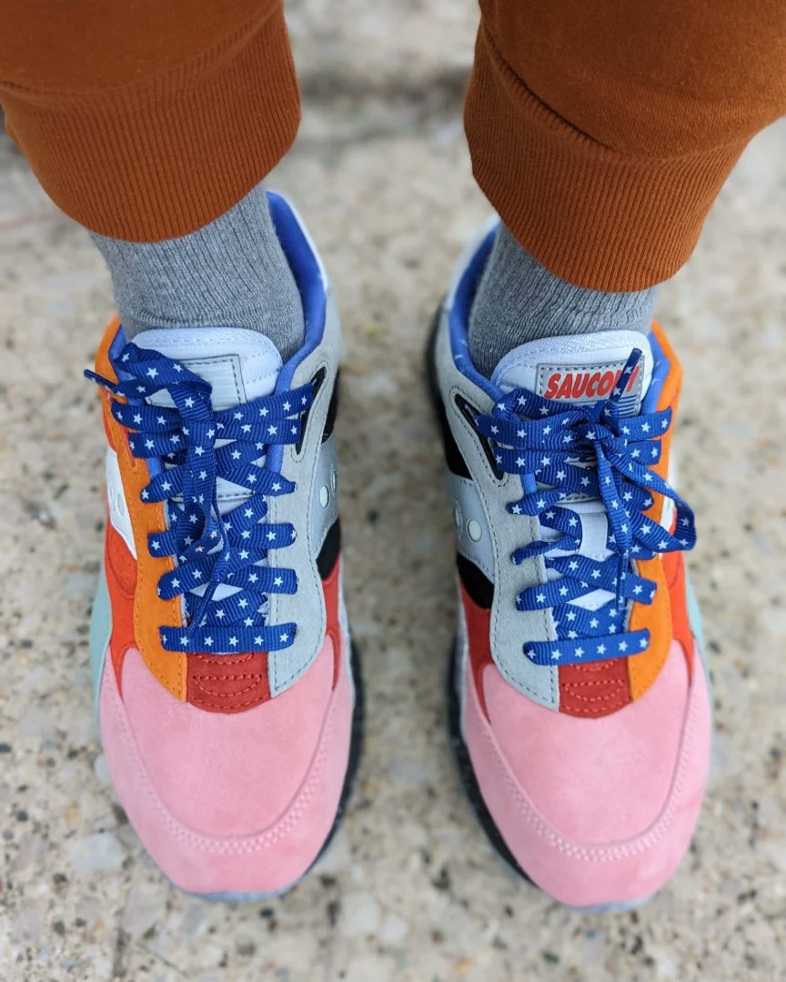 amcmath04's tweet photo. Friday! #KOTD #Saucony #Shadow6000 #SpaceFight #undsfriday #ashwithkicks  #wearyoursneakers #yoursneakersaredope https://t.co/RYR7B9VFkk