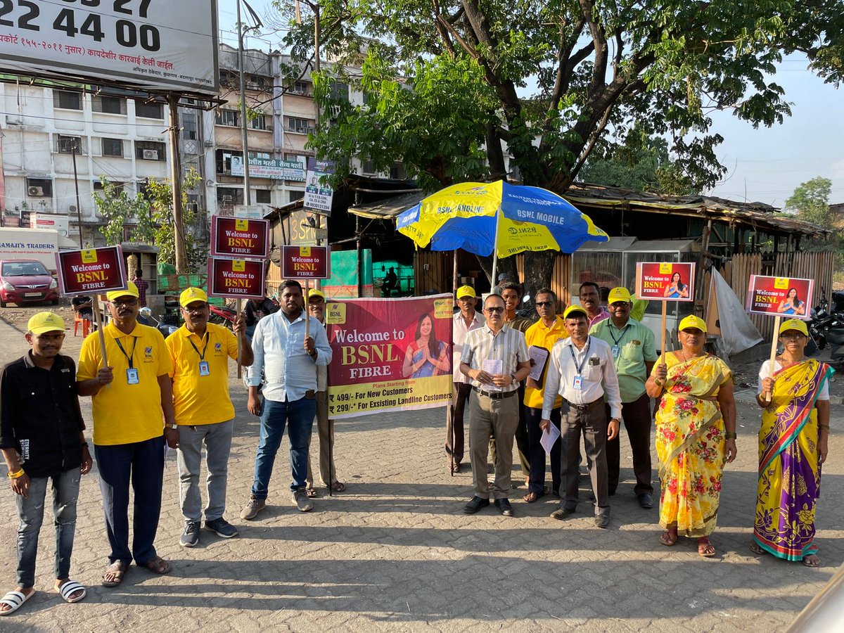 PatilVdp197's tweet photo. *Yesterday(Friday)evening a Rally/Road Show/ Marketing Campaign was arranged at Badlapur West area near Railwaystation Market area.*

*TIP Milind Enterprises , Badlapur and Ulhasnagar Staff actively participated in the rally.* https://t.co/t3wdRUXrZp