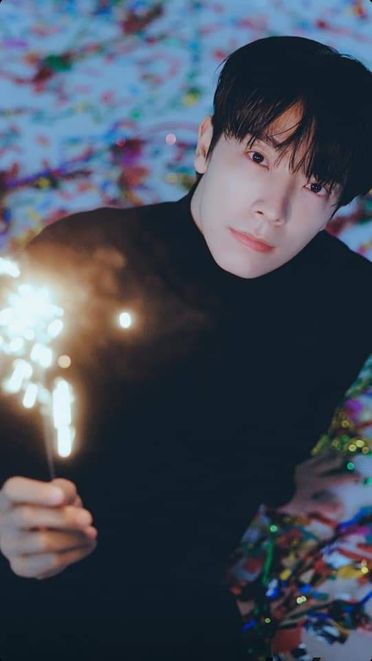Mel_5711's tweet photo. Eres una persona muy dulce, no dejes que nadie te apague la sonrisa.
Alguien como él merece tener todo el amor del mundo.
💙💙💙💙💙
#DonghaeDay https://t.co/2Nck7Z1bNg