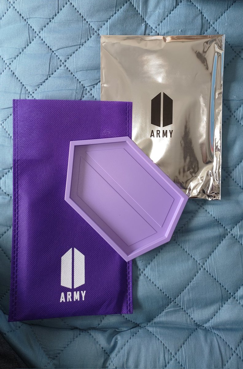 cocomikiv7bts's tweet photo. 💜FCの継続特典💜
　来たよ〜💜

#BTSFC https://t.co/vh3ZqijSCo