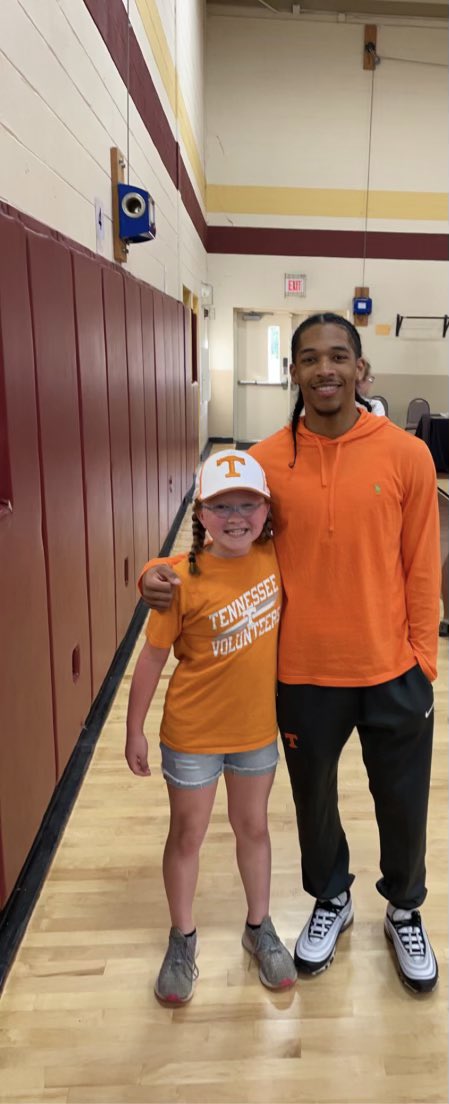 mrsdreaden11's tweet photo. Thank you @Realzakaiz @J0nasAid00 @JahmaiM for putting smiles on my girls faces! Raising VFLs! We love our Vols! https://t.co/zZrTS9ILZz