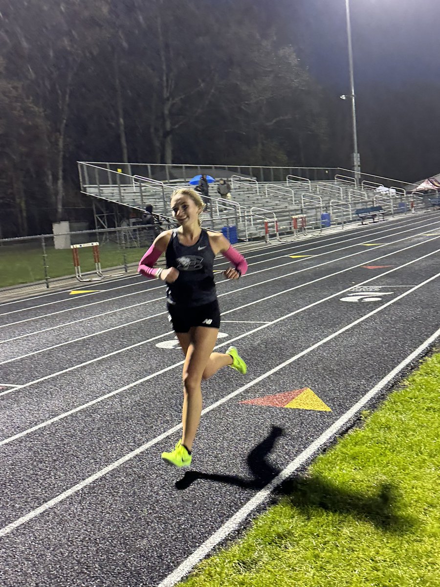coachtesta's tweet photo. Bella Grant races to an emphatic first sub 12 in the 3200 going 11:41 for 2nd place at Mason! #TheresNoFrowningDuringThe3200 https://t.co/6NTA5LMlaF