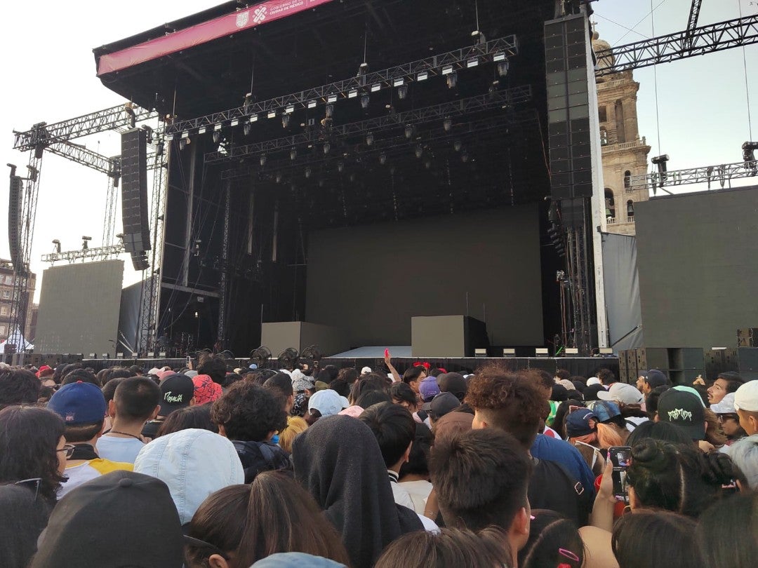 Mahilaaa's tweet image. #LaRosalía #Malamente (@ Plaza de la Constitución (Zócalo) in Cuauhtémoc, DF) swarmapp.com/c/exN6jGOmVd9